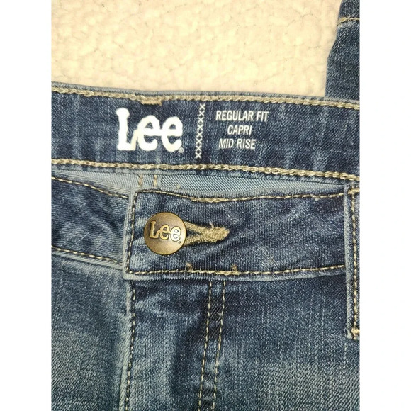 Lee Regular Fit Mid Rise Capri Womens Size 14M Blue Denim Jeans (G11) - Picture 2 of 5